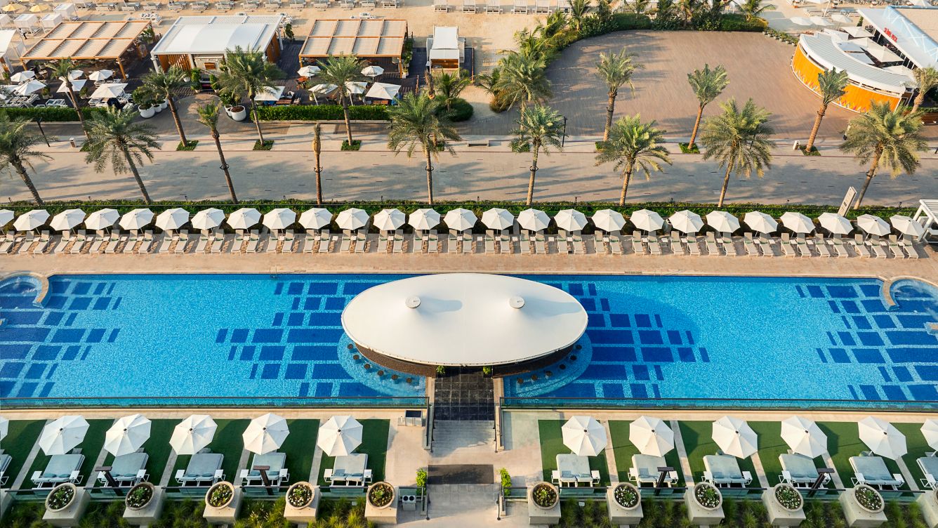 mc-dxbpj-dxbpj-aerial-pool---beach-21841_Wide-Hor